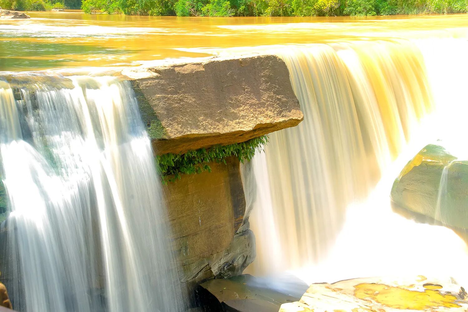 Phitsanulok Super Waterfalls, Thailand